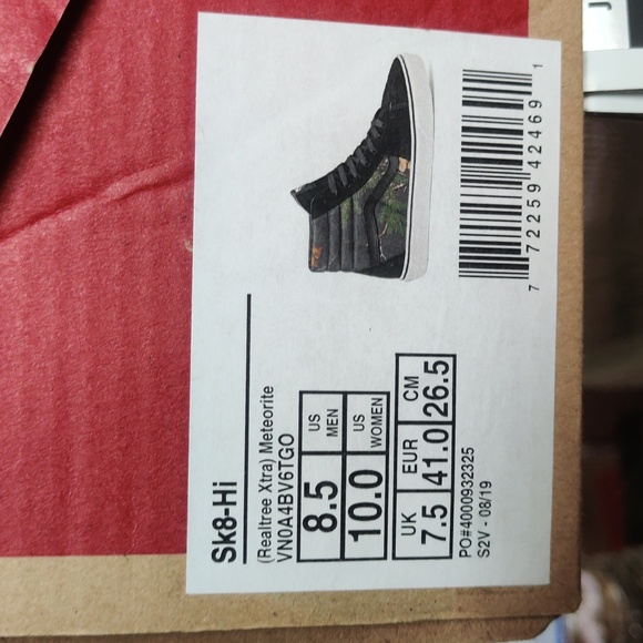 RealTree Sk8-Hi Vans - Picture 4 of 4